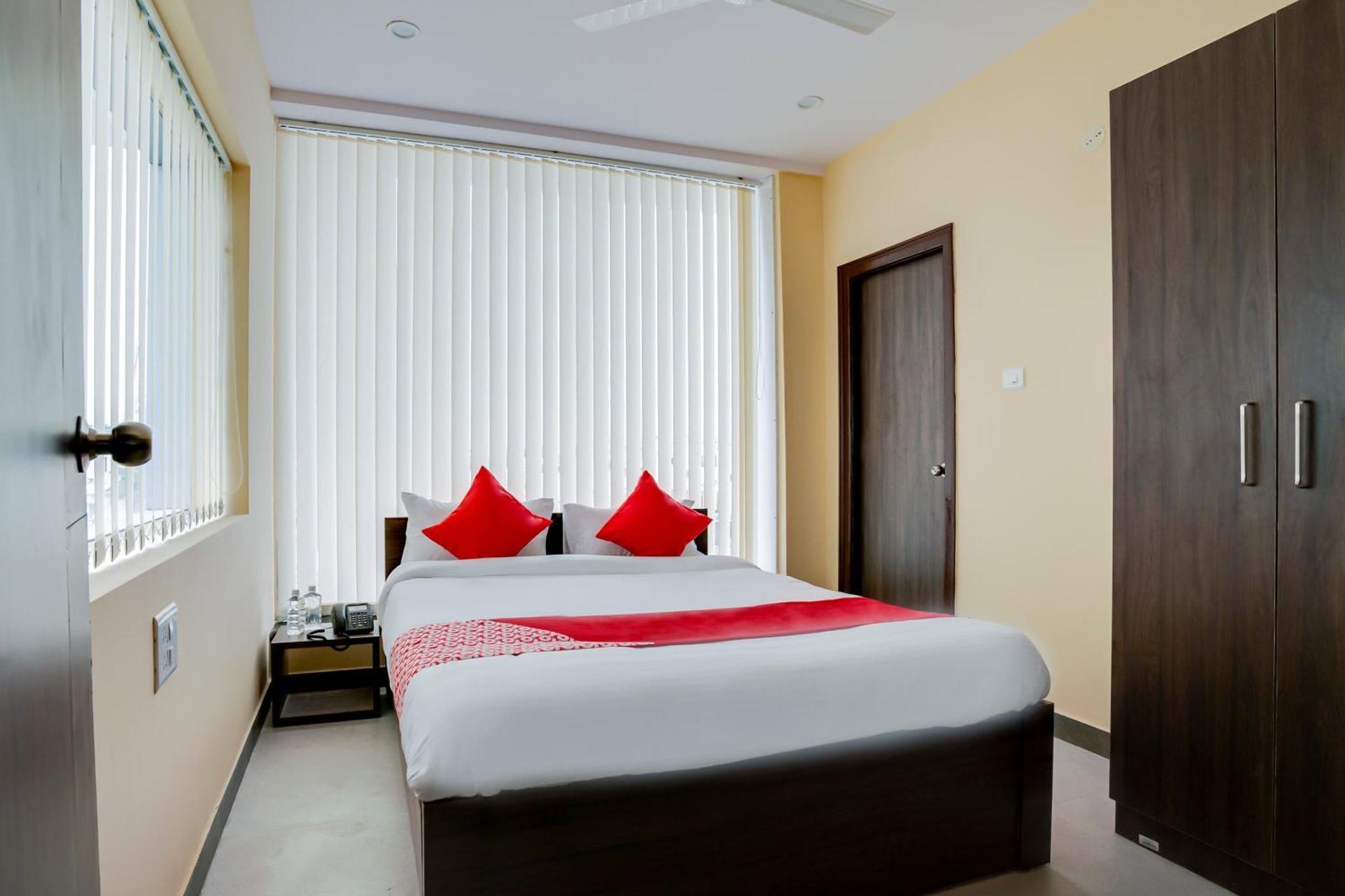 Hotel O Alekhya Residency Cafe Bahar Sururnagar Экстерьер фото