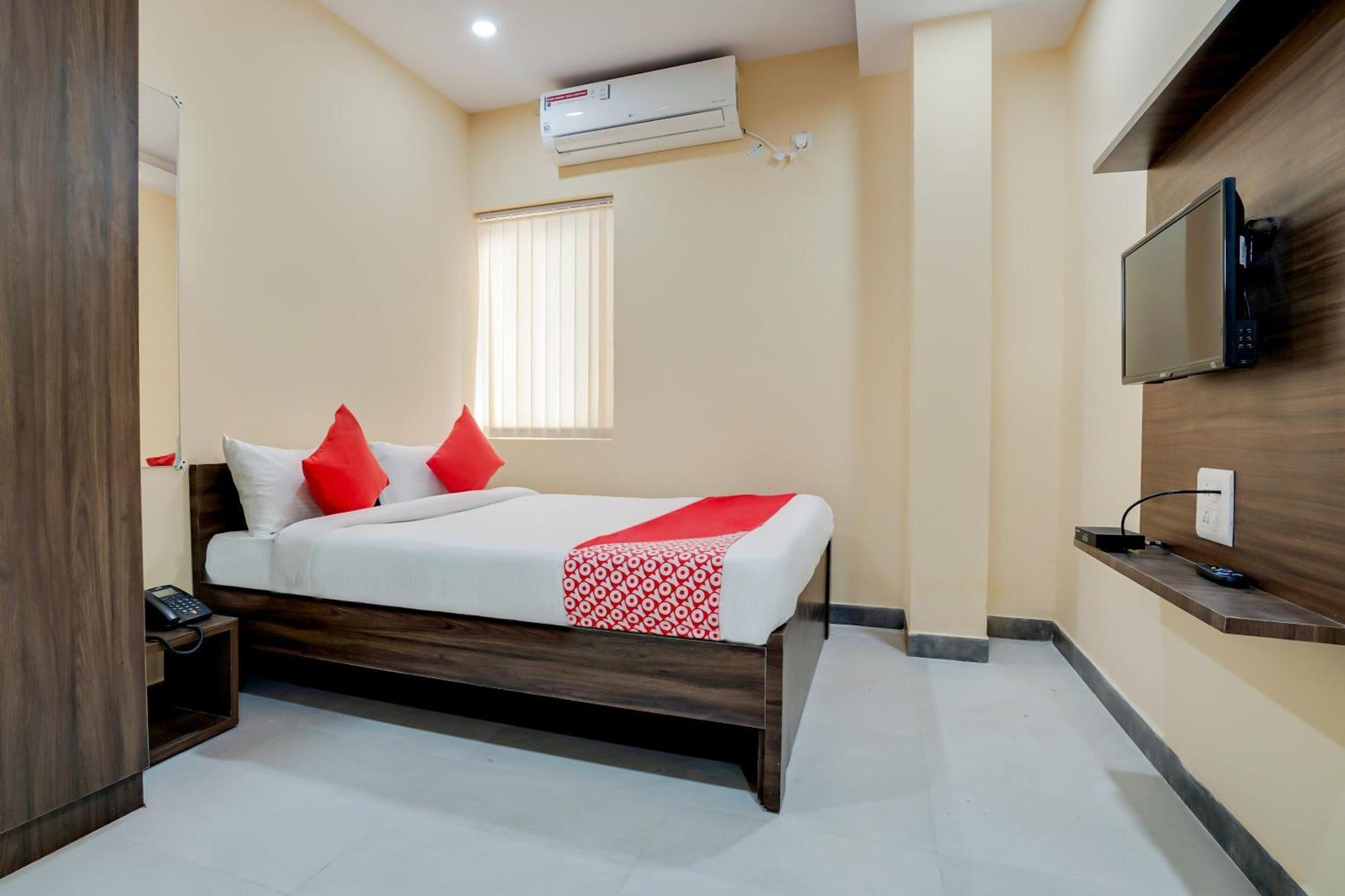 Hotel O Alekhya Residency Cafe Bahar Sururnagar Экстерьер фото